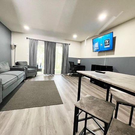 The Lux 28 Tvs Every Room Free Wifi Atlanta Kültér fotó